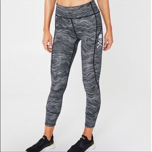 Lululemon In Movement Tight 25”